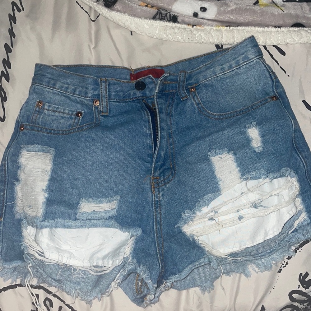 SIGNATURE8 Jean shorts